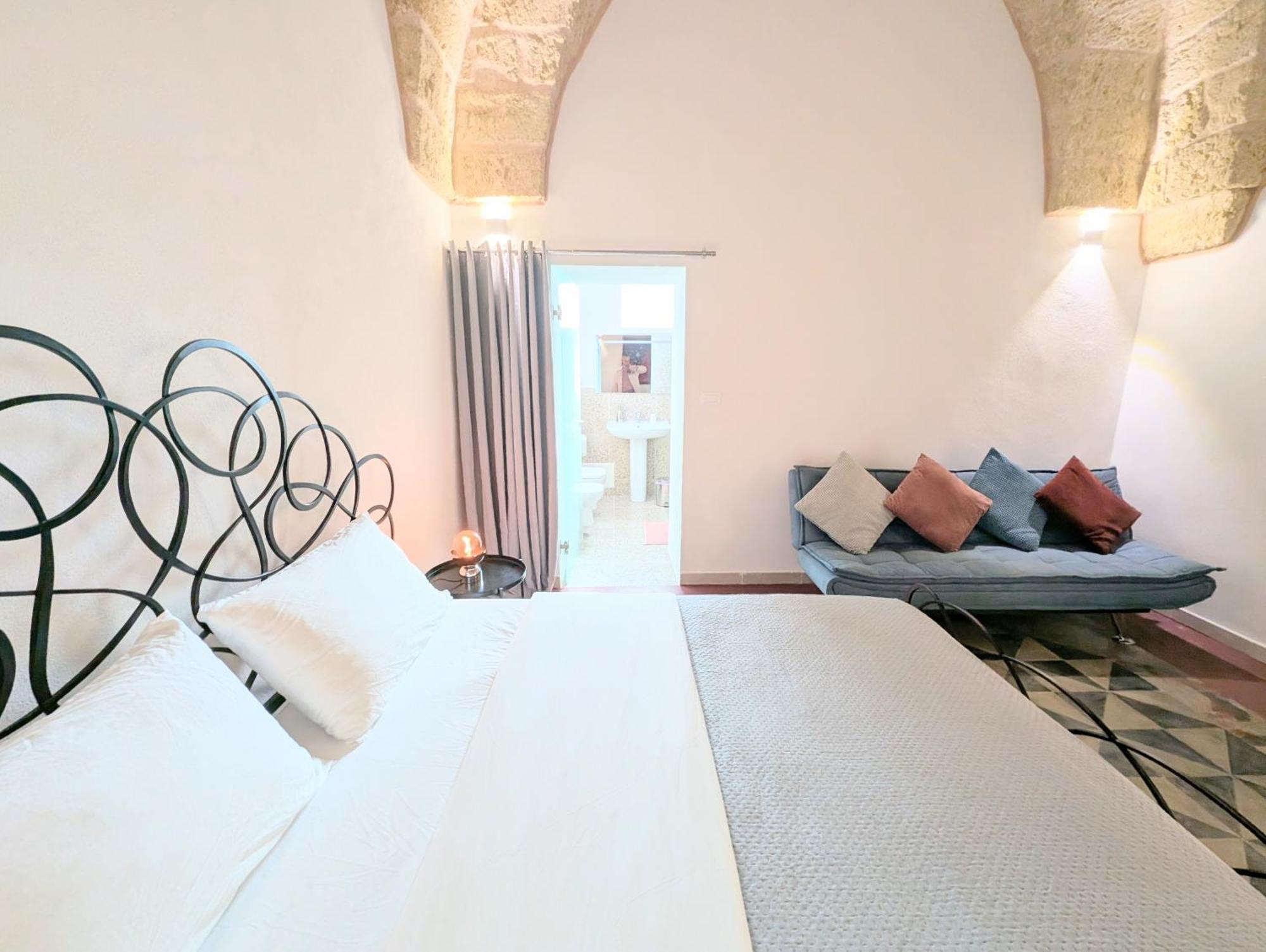 The Art Of Leo Bed & Breakfast Lucugnano ภายนอก รูปภาพ